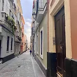 Anticuario En El Teatro Falla